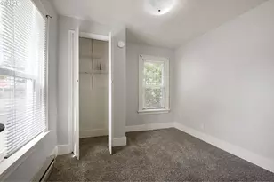 2421 Kincaid St, Eugene, OR 97405 - Photo 9