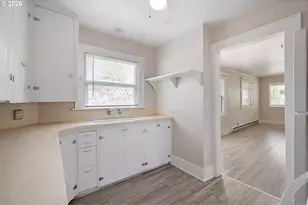 2421 Kincaid St, Eugene, OR 97405 - Photo 11