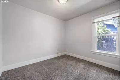 2421 Kincaid St, Eugene, OR 97405 - Photo 13