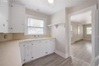 2421 Kincaid St, Eugene, OR 97405 - Photo 11