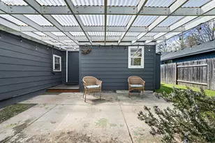 2421 Kincaid St, Eugene, OR 97405 - Photo 23