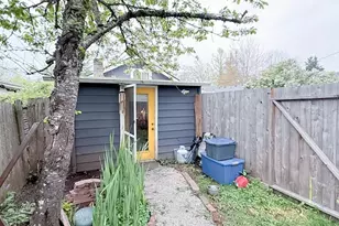 2421 Kincaid St, Eugene, OR 97405 - Photo 43