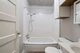 2421 Kincaid St, Eugene, OR 97405 - Photo 15