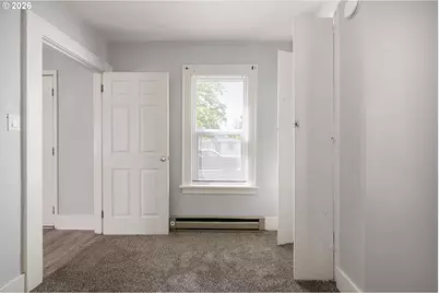 2421 Kincaid St, Eugene, OR 97405 - Photo 7