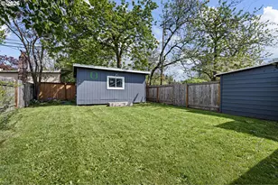 2421 Kincaid St, Eugene, OR 97405 - Photo 27