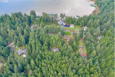 62299 Crown Point Rd, Coos Bay, OR 97420 - Photo 5