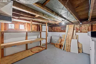 643 S 12th Ct, Coos Bay, OR 97420 - Photo 35