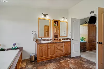 2999 Buena Crest Ln NE, Salem, OR 97303 - Photo 25