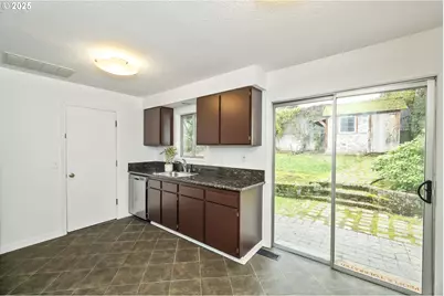 6551 SW Taylors Ferry Rd, Portland, OR 97223 - Photo 13