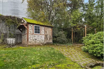 6551 SW Taylors Ferry Rd, Portland, OR 97223 - Photo 41