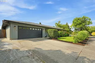 992 Travis Ave, Eugene, OR 97404 - Photo 3