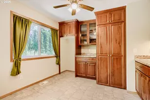 7025 SW Hoodview Pl, Beaverton, OR 97008 - Photo 11