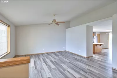 16305 NE 37th Cir, Vancouver, WA 98682 - Photo 9