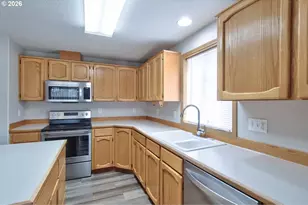 16305 NE 37th Cir, Vancouver, WA 98682 - Photo 15