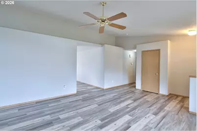 16305 NE 37th Cir, Vancouver, WA 98682 - Photo 11