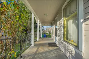 6026 SE 84th Ave, Portland, OR 97266 - Photo 9