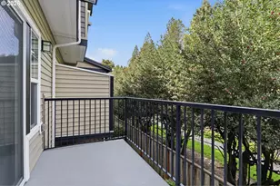 10525 NE Cedar Falls Loop, Hillsboro, OR 97006 - Photo 11