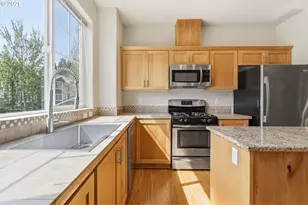 10525 NE Cedar Falls Loop, Hillsboro, OR 97006 - Photo 19