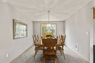 908 SE Clark Ave, Battle Ground, WA 98604 - Photo 15
