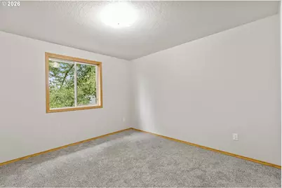 908 SE Clark Ave, Battle Ground, WA 98604 - Photo 9