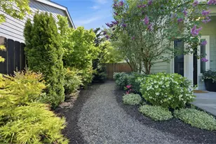 2320 NW Meadows Dr, McMinnville, OR 97128 - Photo 3