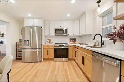 612 Holmes Ln, Oregon City, OR 97045 - Photo 17