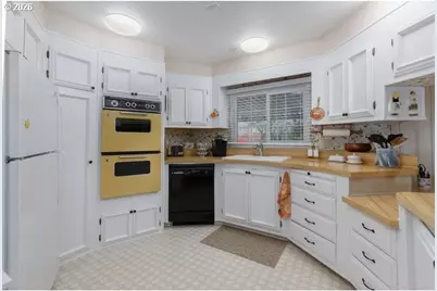 1600 Rhododendron Dr #405, Florence, OR 97439 - Photo 15