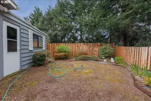 1600 Rhododendron Dr, Florence, OR 97439 - Photo 33