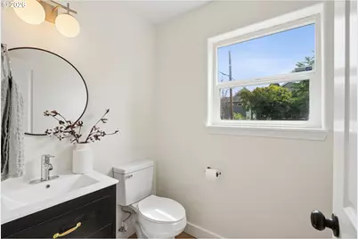 10214 N Midway Ave, Portland, OR 97203 - Photo 21