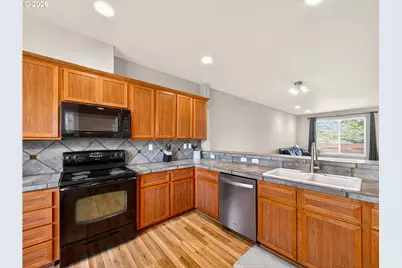 7822 SW Dune Grass Ln, Tigard, OR 97224 - Photo 13
