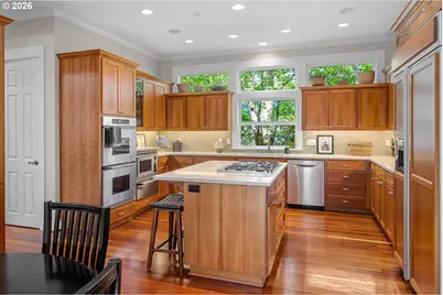 14261 Uplands Dr, Lake Oswego, OR 97034 - Photo 15