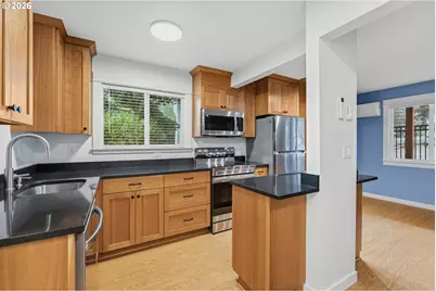 8682 N Willamette Blvd, Portland, OR 97203 - Photo 15