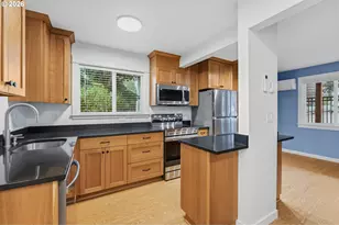 8682 N Willamette Blvd, Portland, OR 97203 - Photo 15