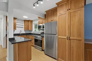 8682 N Willamette Blvd, Portland, OR 97203 - Photo 9