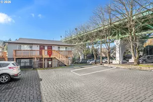 8682 N Willamette Blvd, Portland, OR 97203 - Photo 23