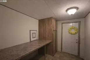 17442 NE Glisan St, Portland, OR 97230 - Photo 17