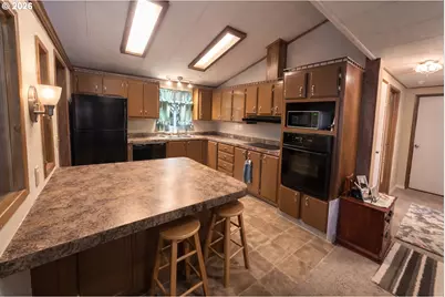 17442 NE Glisan St #2, Portland, OR 97230 - Photo 9