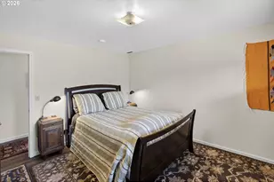 938 Hood View Ct, Hood River, OR 97031 - Photo 37