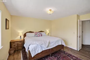 938 Hood View Ct, Hood River, OR 97031 - Photo 13
