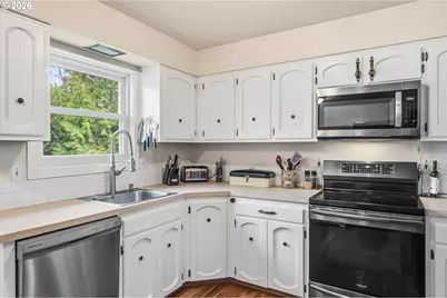 2024 SE Spruce Ave, Gresham, OR 97080 - Photo 13