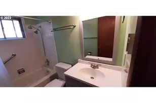 350 NE 61st Ave, Portland, OR 97213 - Photo 35