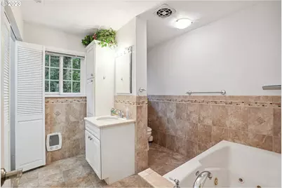 350 NE 61st Ave, Portland, OR 97213 - Photo 17