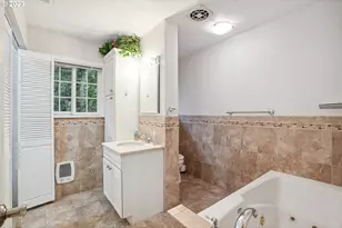 350 NE 61st Ave, Portland, OR 97213 - Photo 17