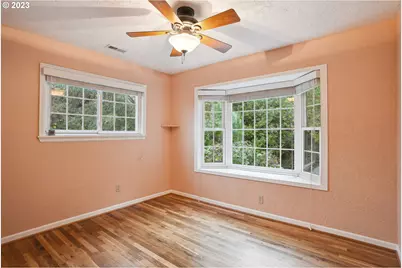 350 NE 61st Ave, Portland, OR 97213 - Photo 13