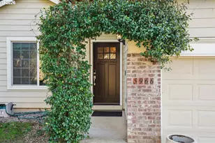 5966 Frost Ln, Lake Oswego, OR 97035 - Photo 3