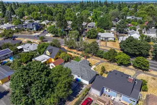 6144 N Willamette Blvd, Portland, OR 97203 - Photo 31