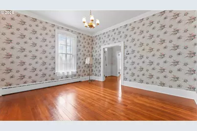 812 E 2nd St, Coquille, OR 97423 - Photo 7