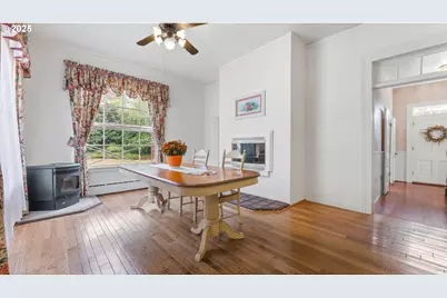 812 E 2nd St, Coquille, OR 97423 - Photo 11