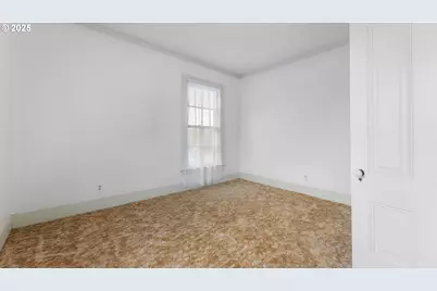 812 E 2nd St, Coquille, OR 97423 - Photo 37