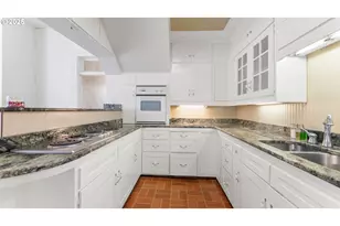 812 E 2nd St, Coquille, OR 97423 - Photo 13